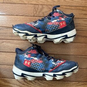 UNDER ARMOUR boys baseball cleats size 6 youth red white blue stars hightops